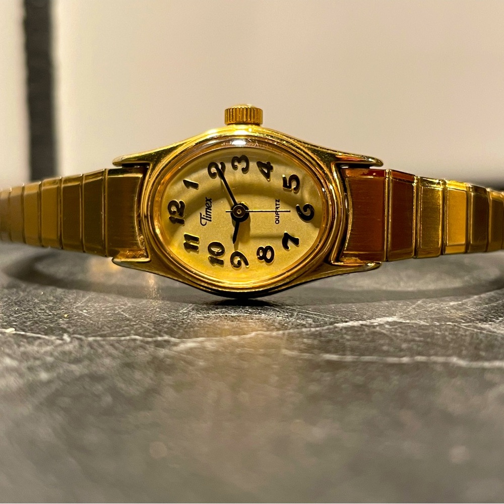 Vintage Ladies Timex Gold Tone Watch - New Battery